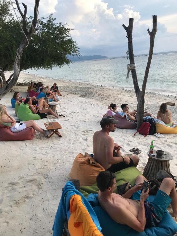 The Exile Sunset Bar & Bungalow Gili Trawangan Eksteriør billede