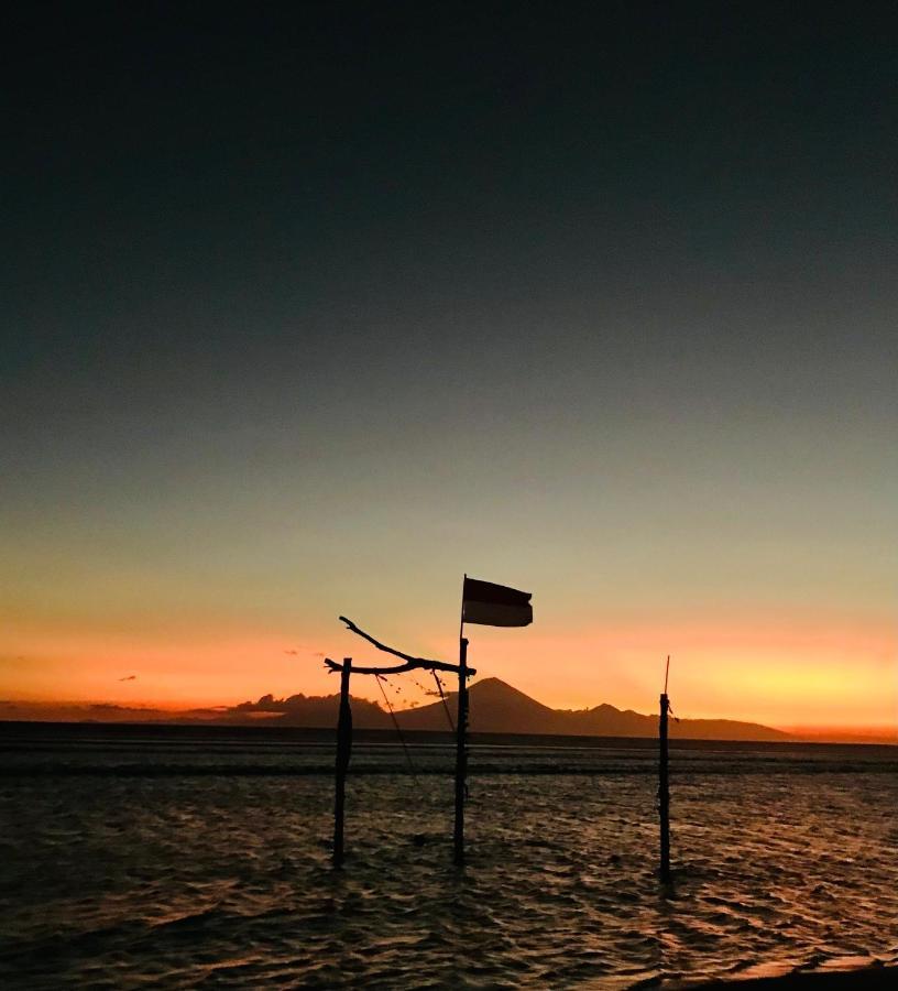 The Exile Sunset Bar & Bungalow Gili Trawangan Eksteriør billede