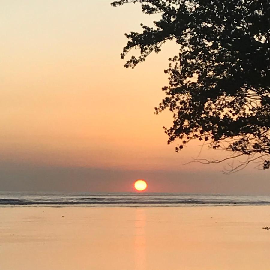 The Exile Sunset Bar & Bungalow Gili Trawangan Eksteriør billede