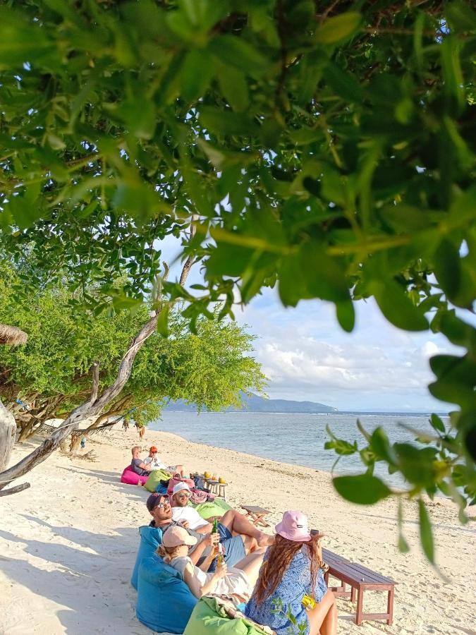 The Exile Sunset Bar & Bungalow Gili Trawangan Eksteriør billede